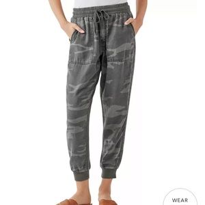 Splendid Lakeside print camp joggers